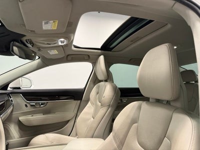 2017 Volvo S90 T6 Momentum