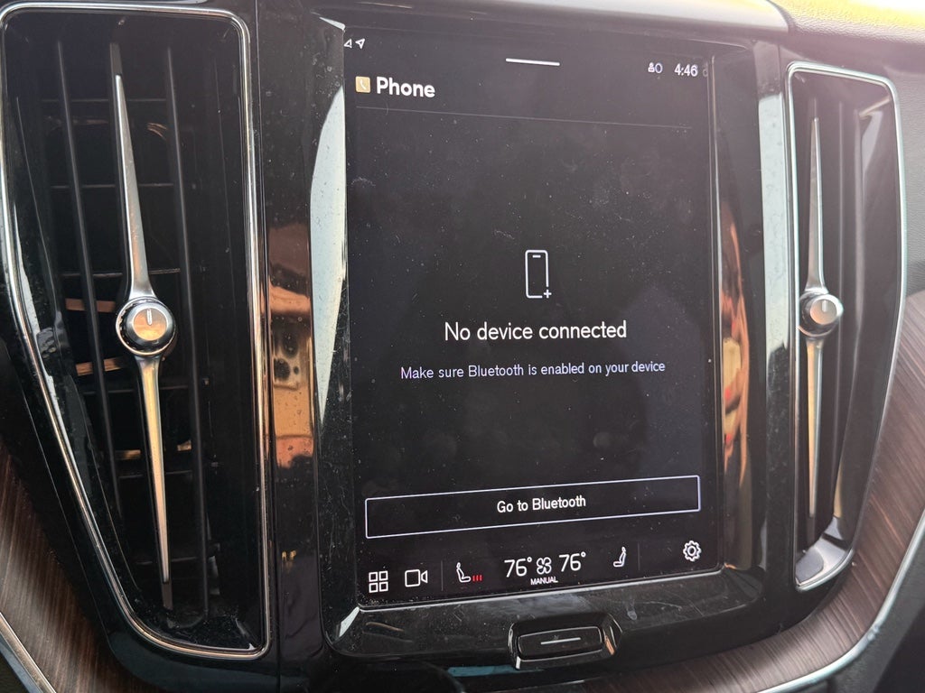 2022 Volvo XC60 Momentum