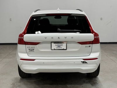 2022 Volvo XC60 B5 Momentum