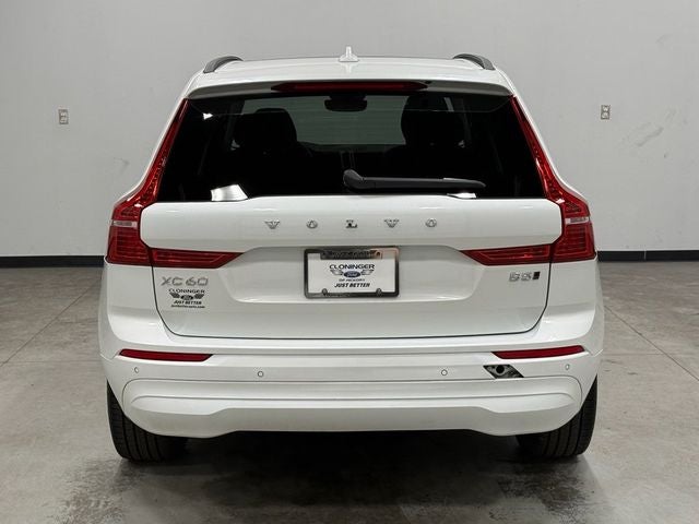 2022 Volvo XC60 B5 Momentum