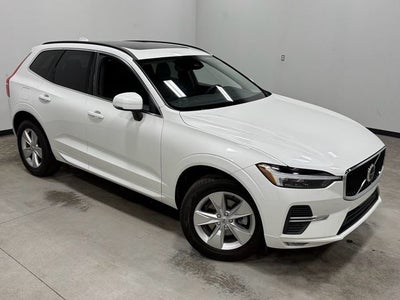 2022 Volvo XC60 B5 Momentum