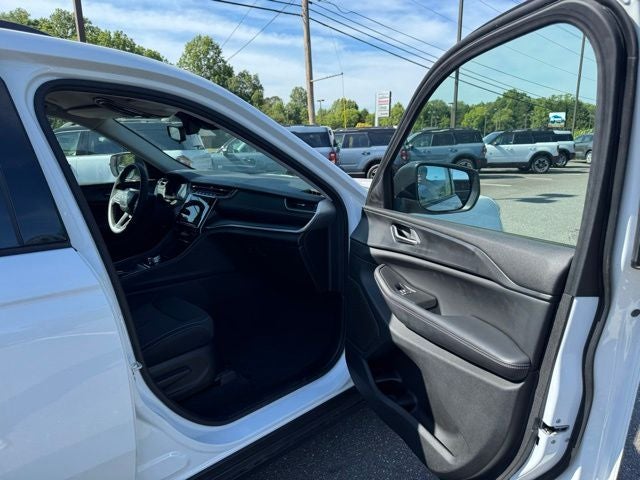 2024 Jeep Grand Cherokee L Laredo