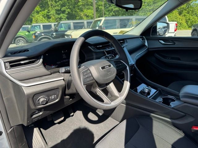 2024 Jeep Grand Cherokee L Laredo