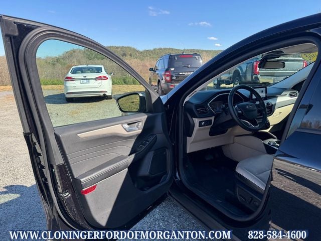 2022 Ford Escape Hybrid SEL