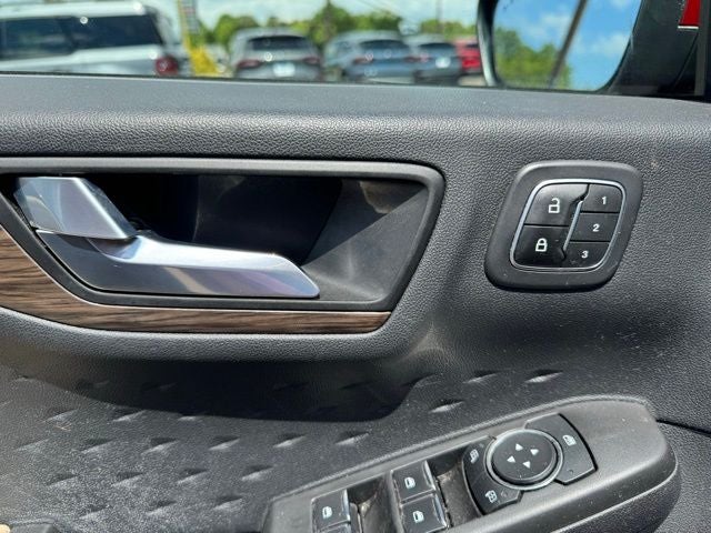 2020 Ford Escape Hybrid Titanium