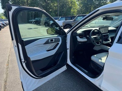 2025 Ford Explorer Platinum