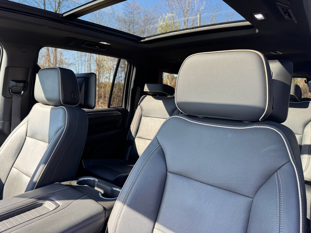 2023 GMC Yukon XL SLT