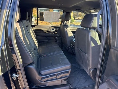 2023 Chevrolet Suburban RST