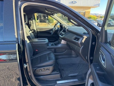 2023 Chevrolet Suburban RST