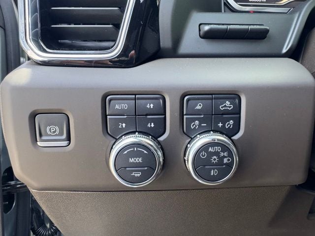 2024 GMC Sierra 3500HD Denali