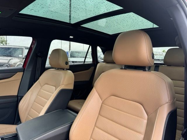 2024 Volkswagen Atlas Cross Sport 2.0T SEL R-Line