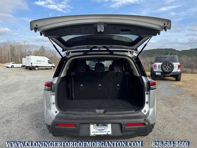 2024 Nissan Pathfinder S