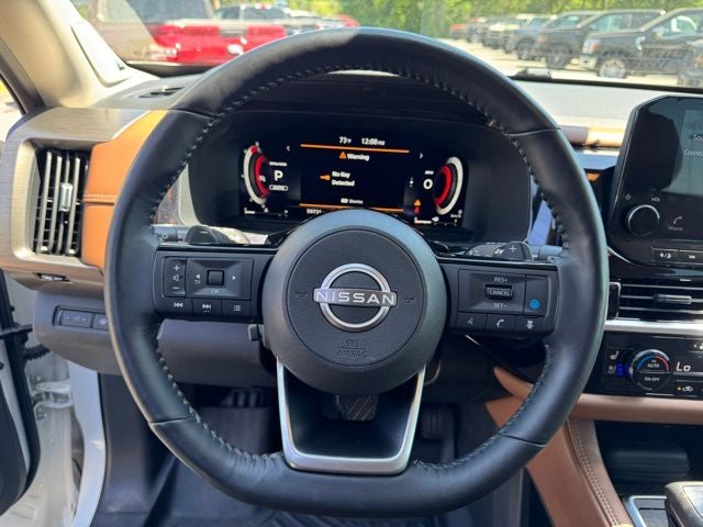2023 Nissan Pathfinder Platinum