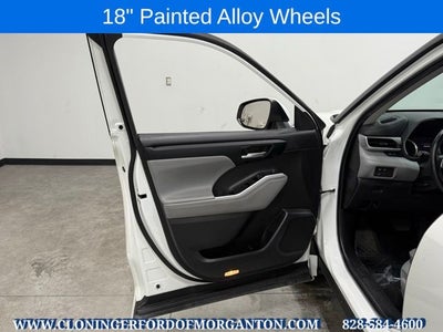 2023 Toyota Highlander LE