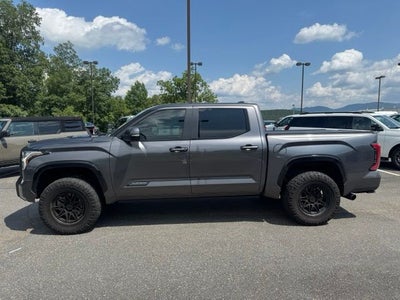 2024 Toyota Tundra Hybrid Platinum
