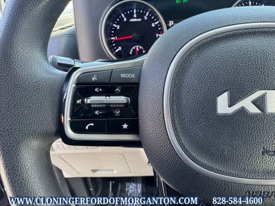 2023 Kia Carnival LX