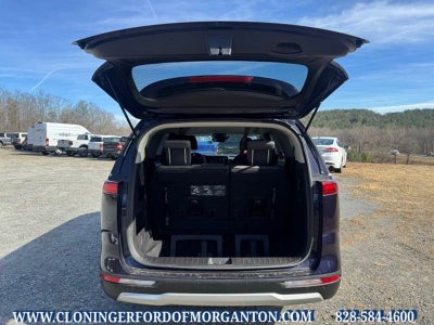 2023 Kia Carnival LX