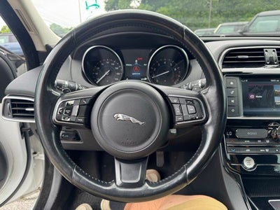 2017 Jaguar XE 25t