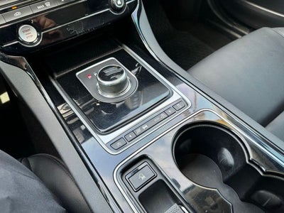 2017 Jaguar XE 25t