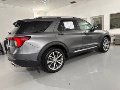 2025 Ford Explorer Platinum