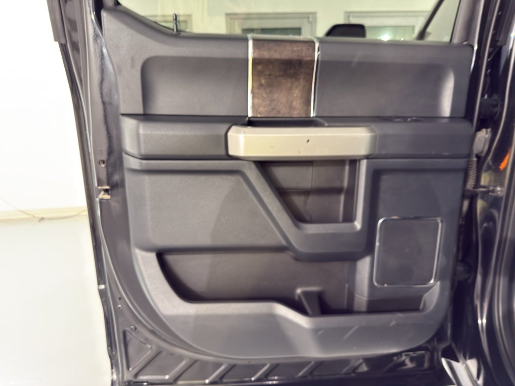 2022 Ford F-350 LARIAT