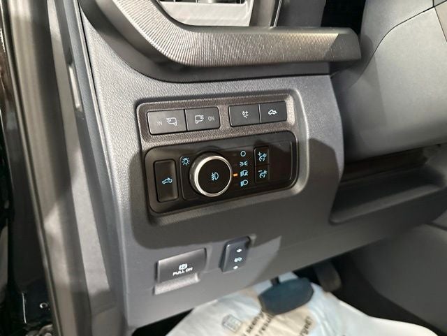 2024 Ford F-450SD Platinum