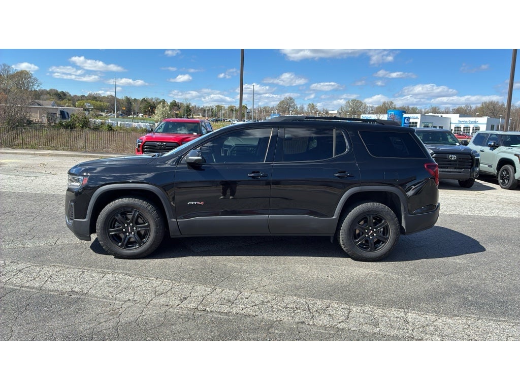 2023 GMC Acadia AT4