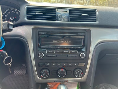 2014 Volkswagen Passat Wolfsburg Ed