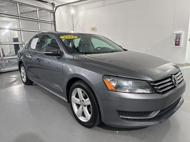 2014 Volkswagen Passat 1.8T Wolfsburg Edition