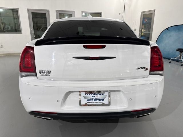 2022 Chrysler 300 S