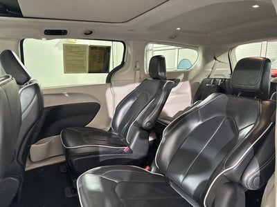 2023 Chrysler Pacifica Hybrid Limited