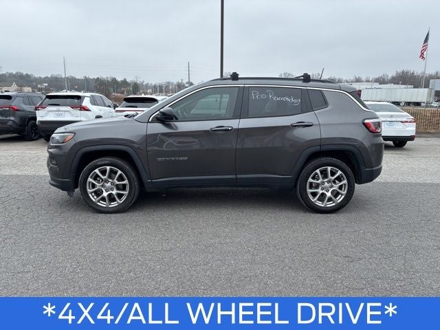 2022 Jeep Compass Latitude Lux