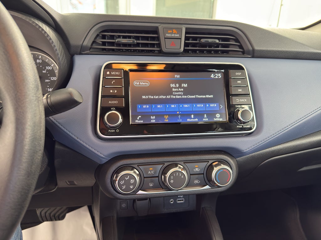 2024 Nissan Versa SV