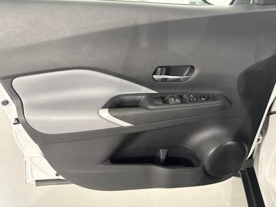 2022 Nissan Kicks SR