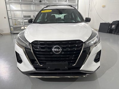 2022 Nissan Kicks SR