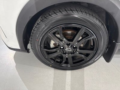 2022 Nissan Kicks SR
