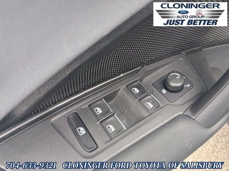 2025 Volkswagen Tiguan SE