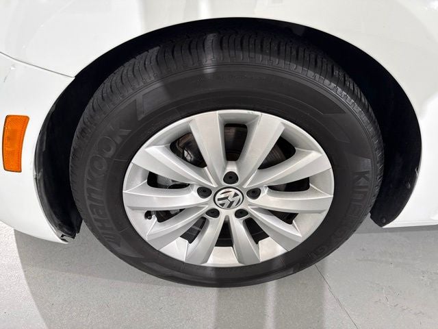 2019 Volkswagen Beetle Convertible 2.0T S
