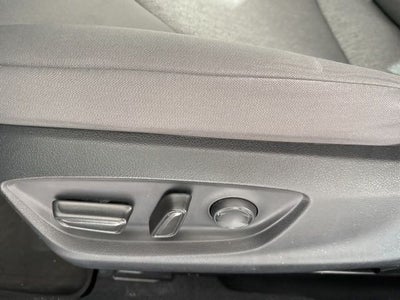 2022 Toyota Camry Hybrid LE