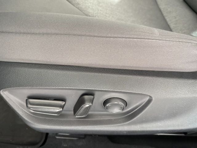 2022 Toyota Camry Hybrid LE