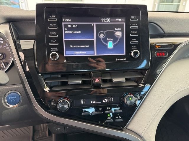 2022 Toyota Camry Hybrid LE