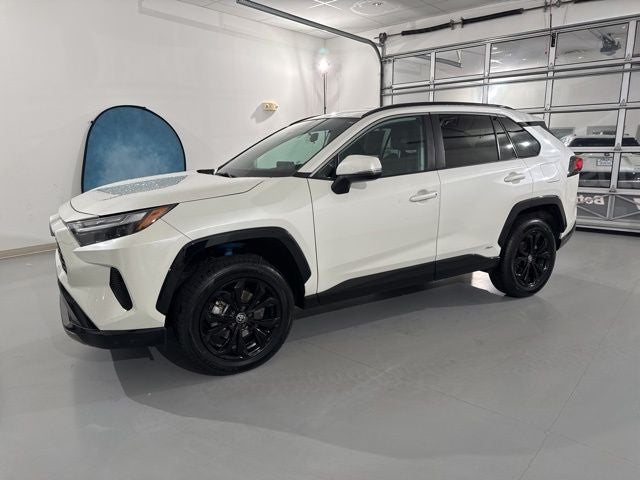 2022 Toyota RAV4 Hybrid SE