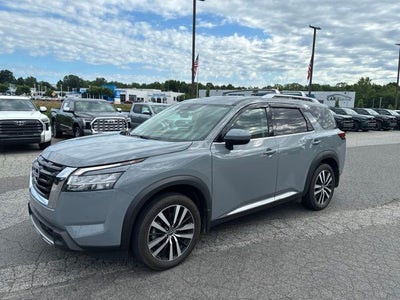 2024 Nissan Pathfinder Platinum