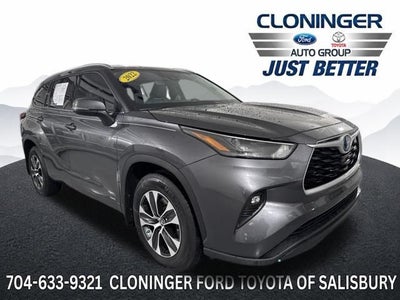2022 Toyota Highlander Hybrid XLE