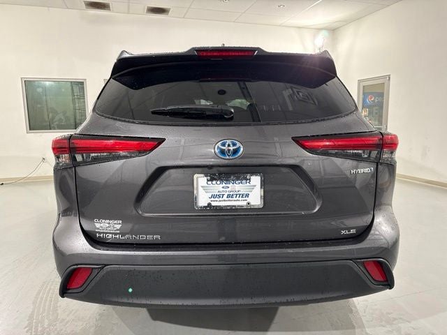 2022 Toyota Highlander Hybrid XLE