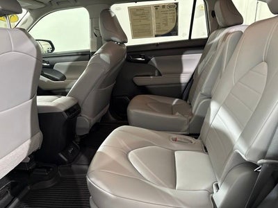 2024 Toyota Highlander XLE