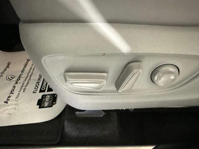 2025 Toyota Highlander Platinum