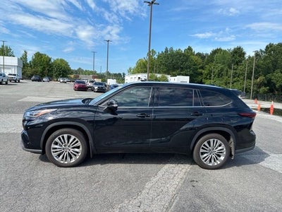 2025 Toyota Highlander Platinum