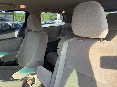 2015 Toyota Sienna LE 8 Passenger