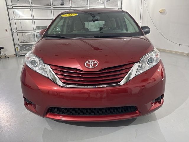 2015 Toyota Sienna LE 8 Passenger